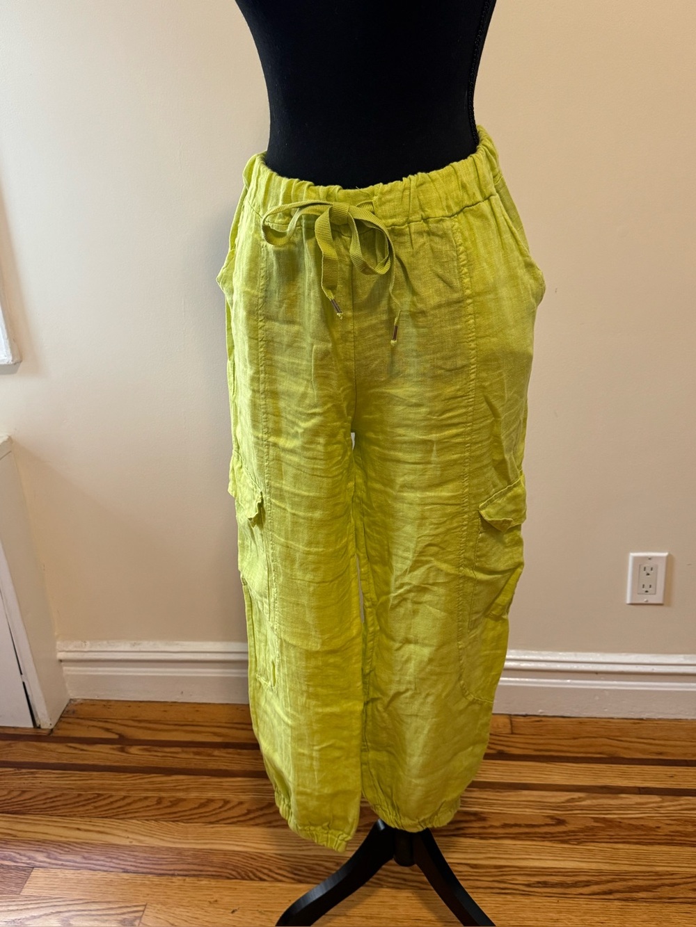 Italian Linen-Blend Drawstring Cargo Pants in Chartreuse